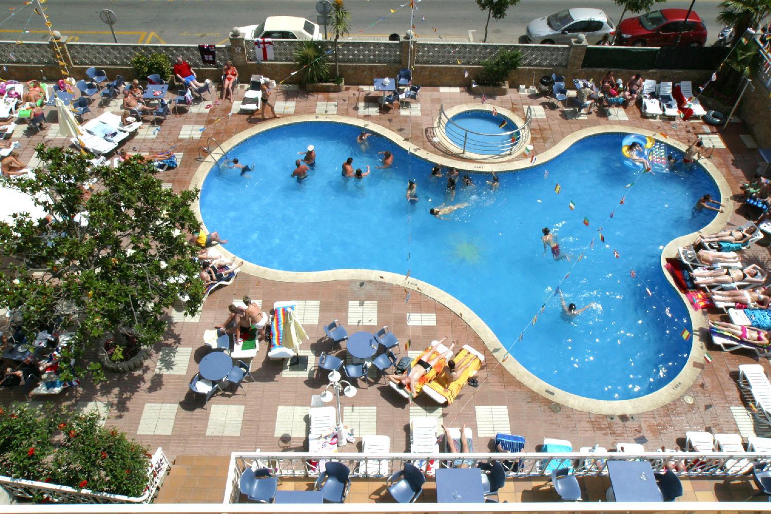Hotel Esplai Калелья Экстерьер фото